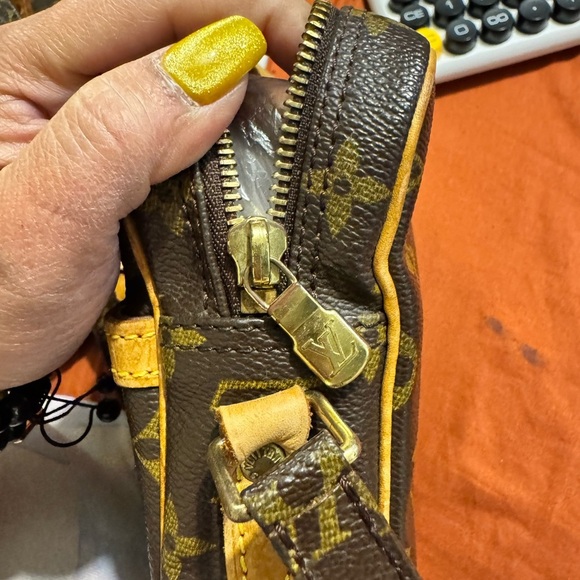 Louis Vuitton Monogram Crossbody Bag Danube - Picture 12 of 12